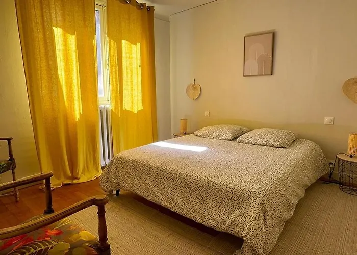 Maison Anatole France 아파트 카오르